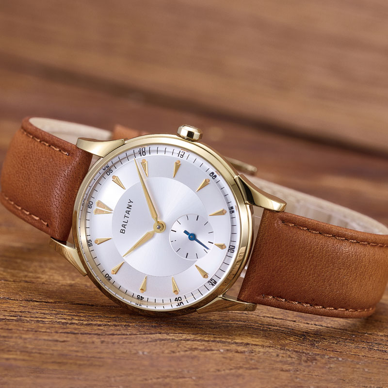 バルタニー メンズ パイロット ウォッチ 38.5mm 機械 - Omega Watch Constellation のレビューと価格
